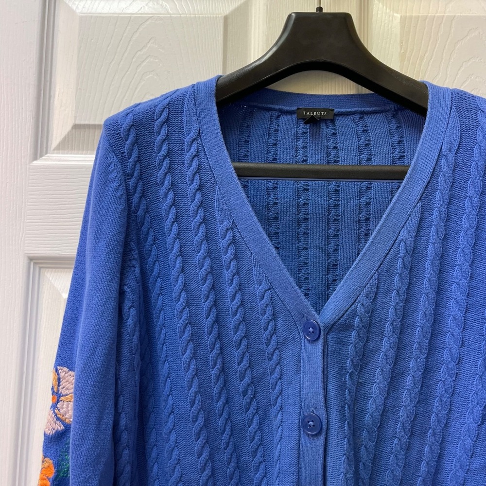 Talbots Women's M Blue Embroidered Sleeve Sweater‎ Cardigan Cable Knit Floral